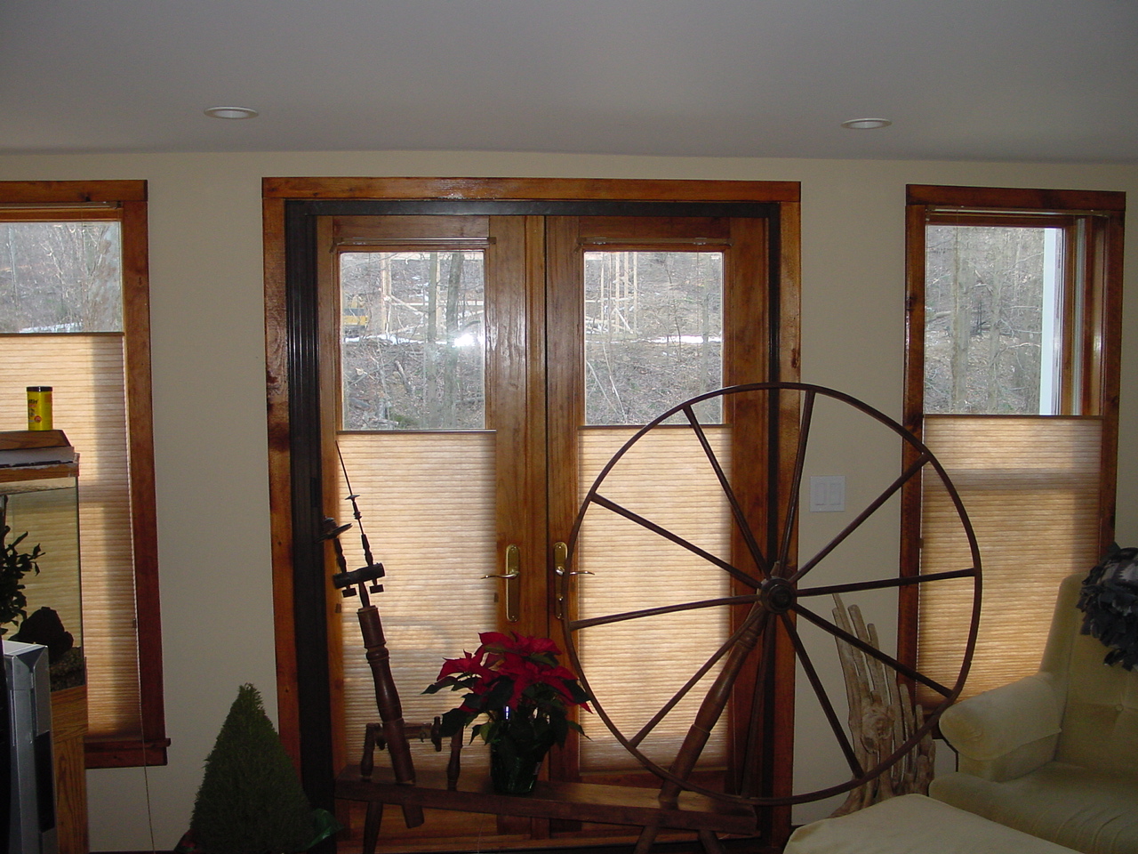 Old antique yarn wheel